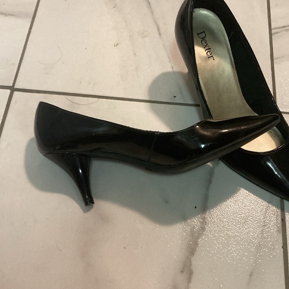 Lightly Used Black Dexter High Heels. Size 5.5. - Picture 3 of 8